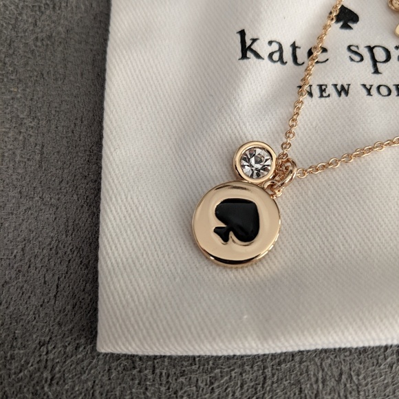 *NEW* ♠️ Kate Spade 12k gold logo necklace - Picture 2 of 4